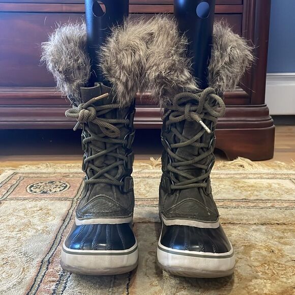 Sorel Joan of Arctic Warm Waterproof Green Suede Women’s Sz 6 Winter Snow Boots - Picture 2 of 12